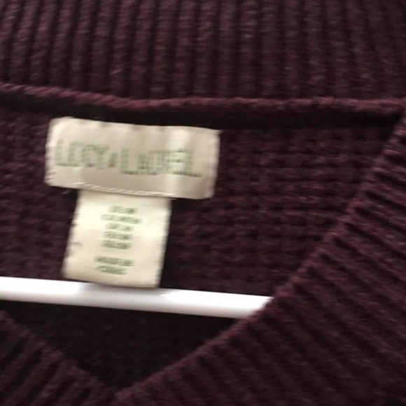 Cold Shoulder Cutout V-neck Sweater - Picture 3 of 4